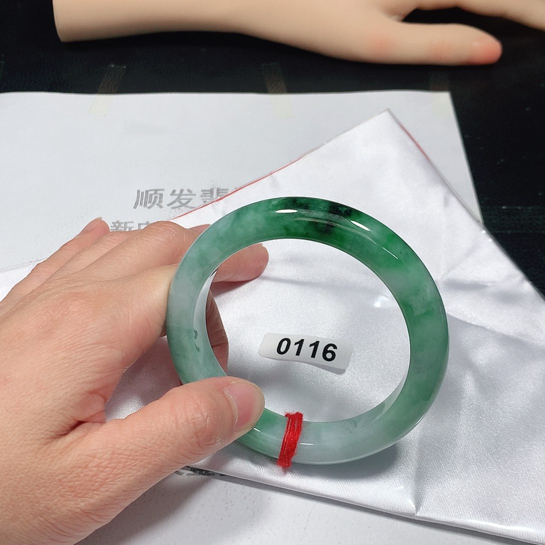 翡翠手镯未镶嵌天然缅甸A货翡翠手镯