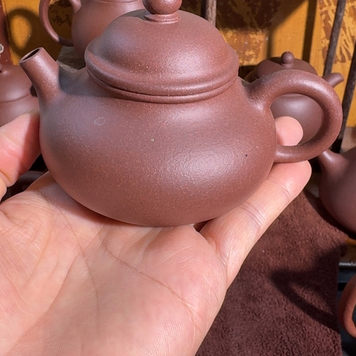 茶壶紫砂紫泥底槽青容天130cc