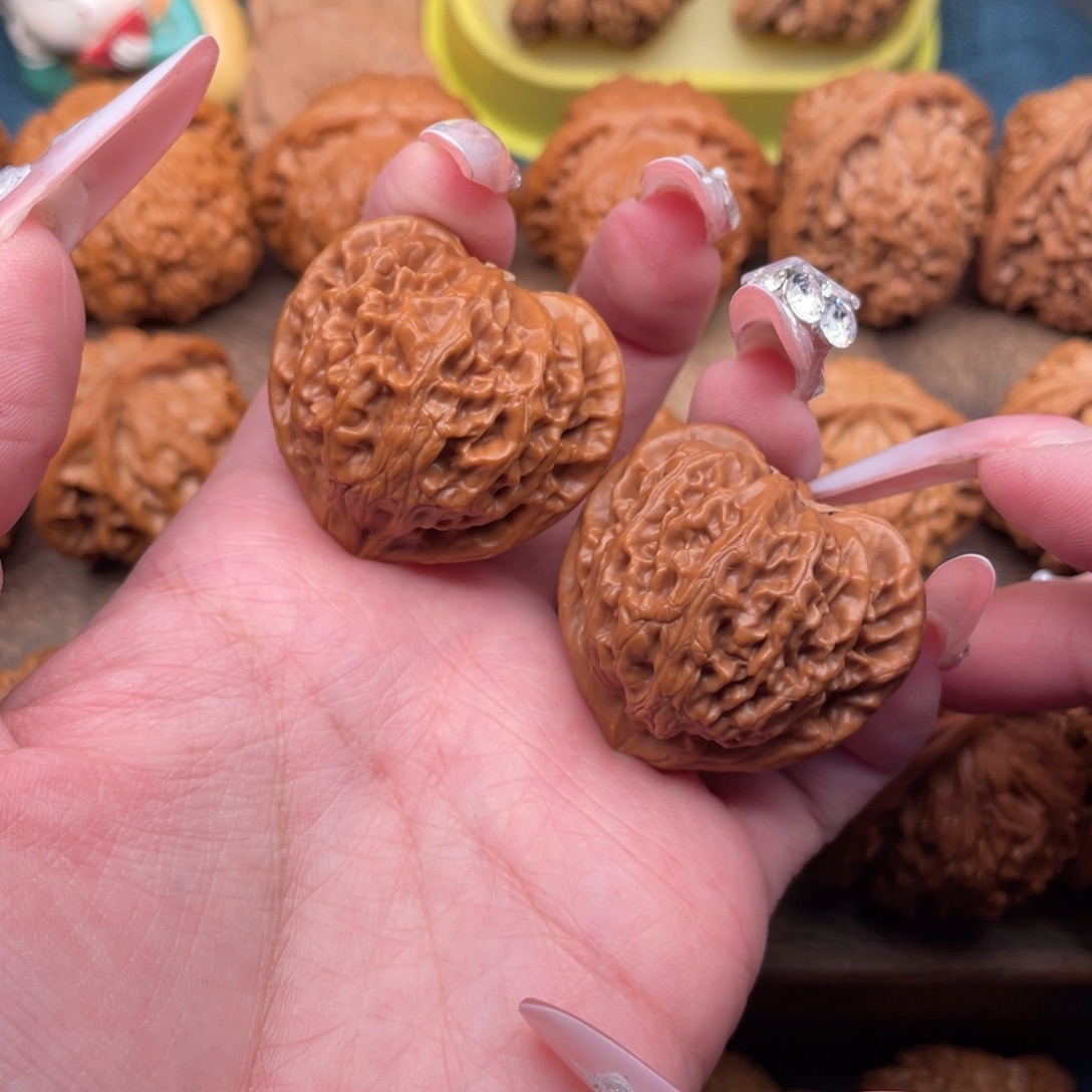 文玩核桃把件全品，精配桃心宫灯37