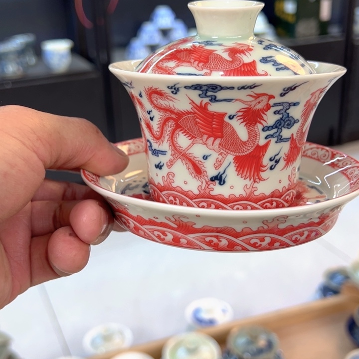 瓷片白青花泛红龙凤马蹄盖碗微
