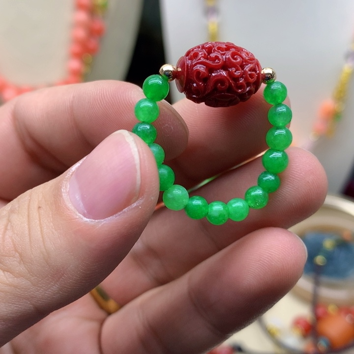 翡翠颈饰未镶嵌吊坠规格