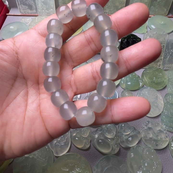 岫玉未镶嵌吊坠(赠链)