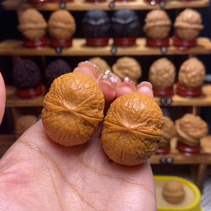 文玩核桃吊坠佛手15