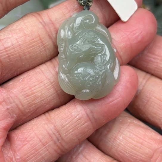 和田玉吊坠未镶嵌