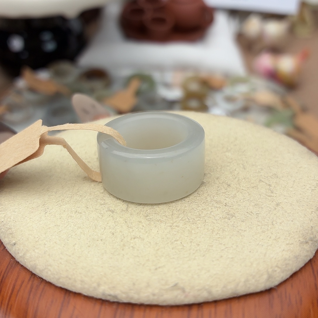 和田玉（糖玉）戒指未镶嵌c19飘糖原切16.3不退换