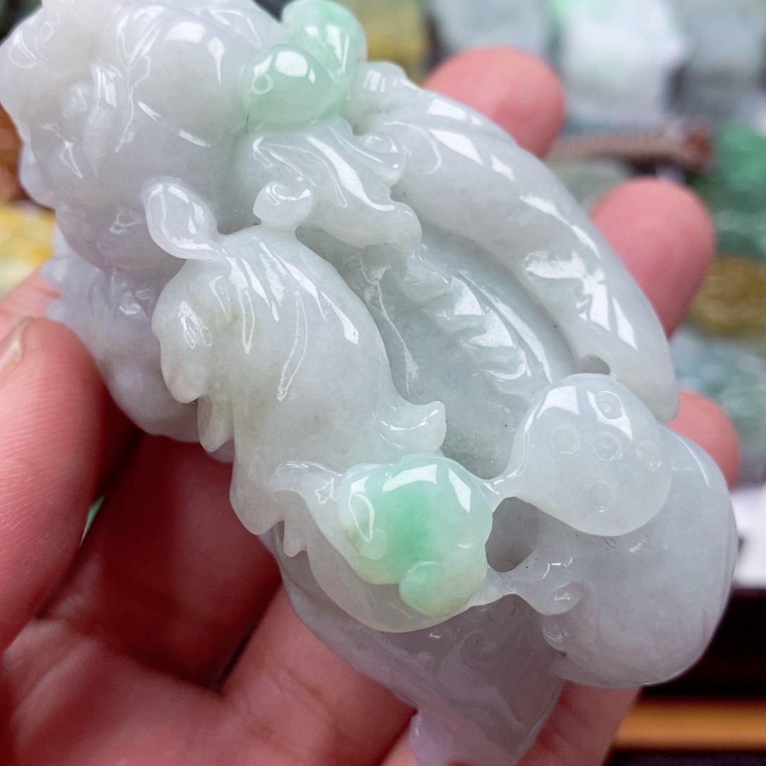 翡翠颈饰未镶嵌翡翠