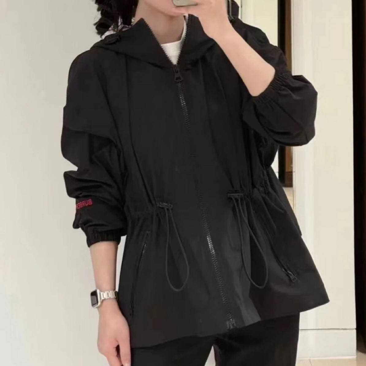 99新 BURBERRY/博柏利 纯色长袖连帽拉链宽松夹克外套 uk4码02104