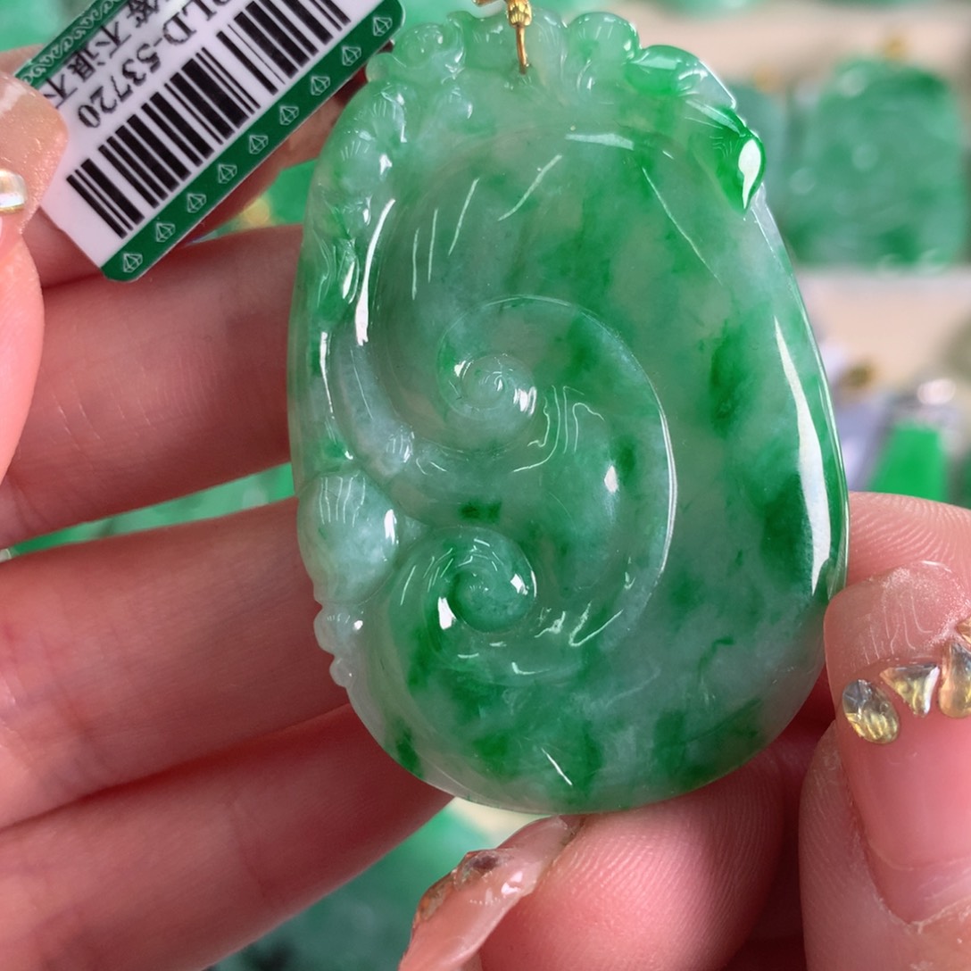 翡翠吊坠(不含链)18K金镶嵌