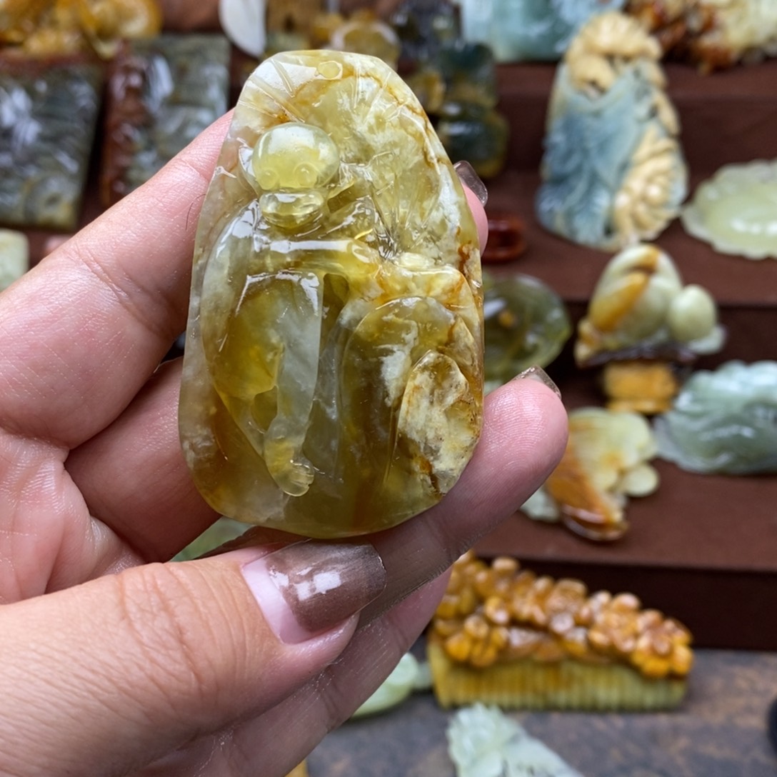 蛇纹石玉未镶嵌吊坠(赠链)