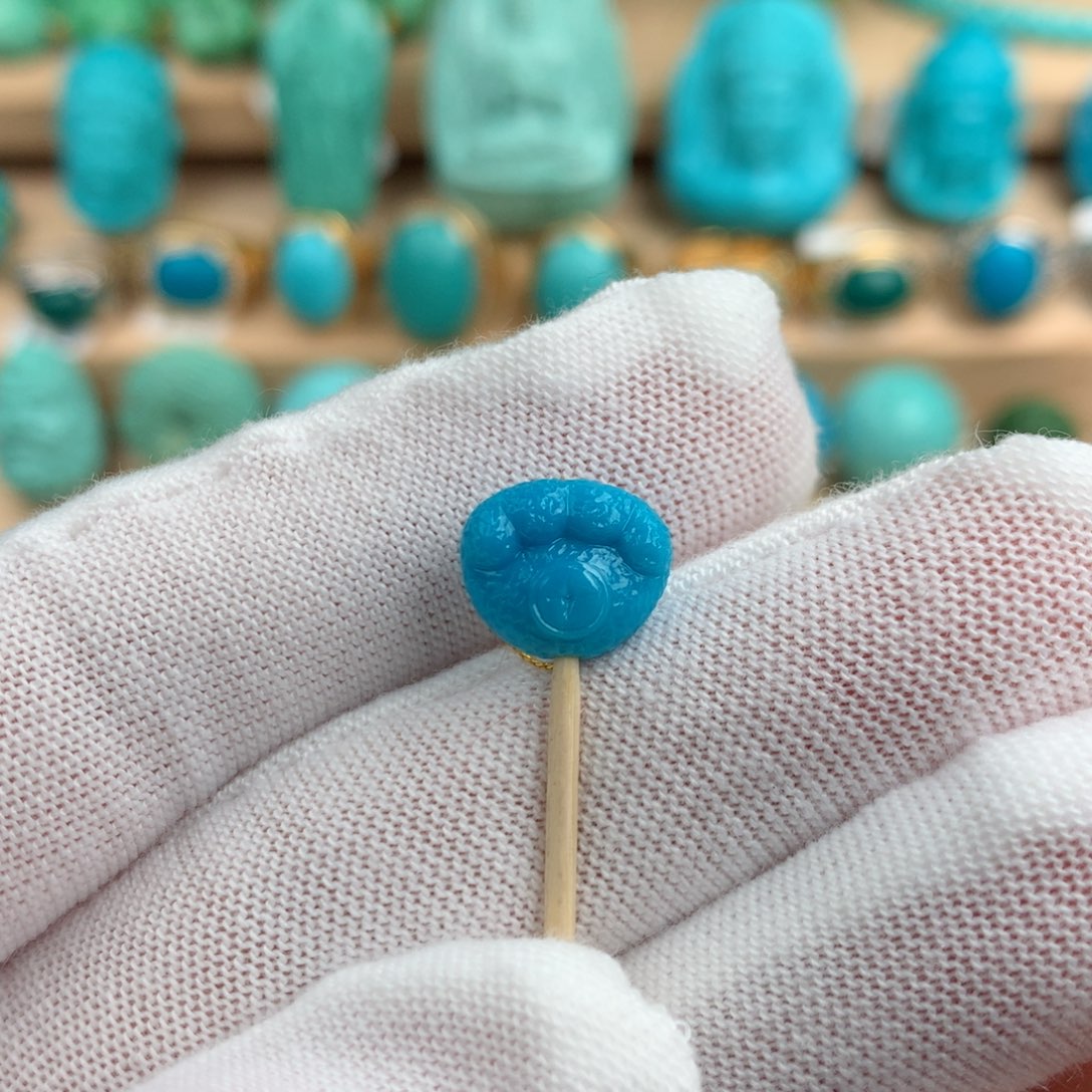 绿松石配饰未镶嵌