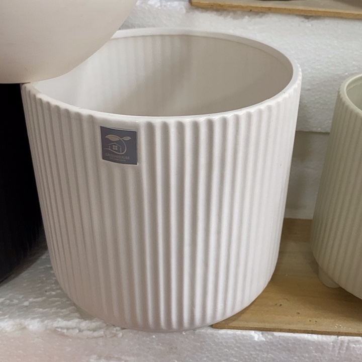 摆件陶陶盆有孔 瑕疵针孔漏釉介意勿拍外口 23外高21