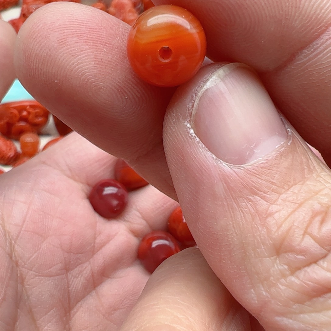 南红玛瑙配饰未镶嵌