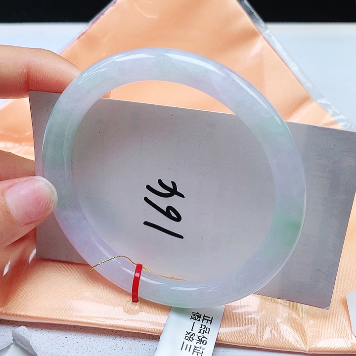 翡翠手镯未镶嵌58+圆条