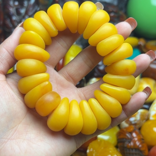 琥珀手串未镶嵌蜜蜡