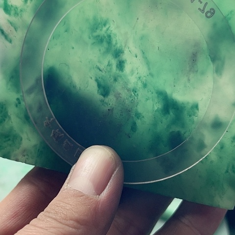 定制石英质玉,***你非洲翠手镯定制