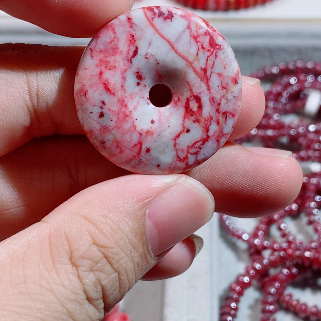 天然辰砂原石平安扣