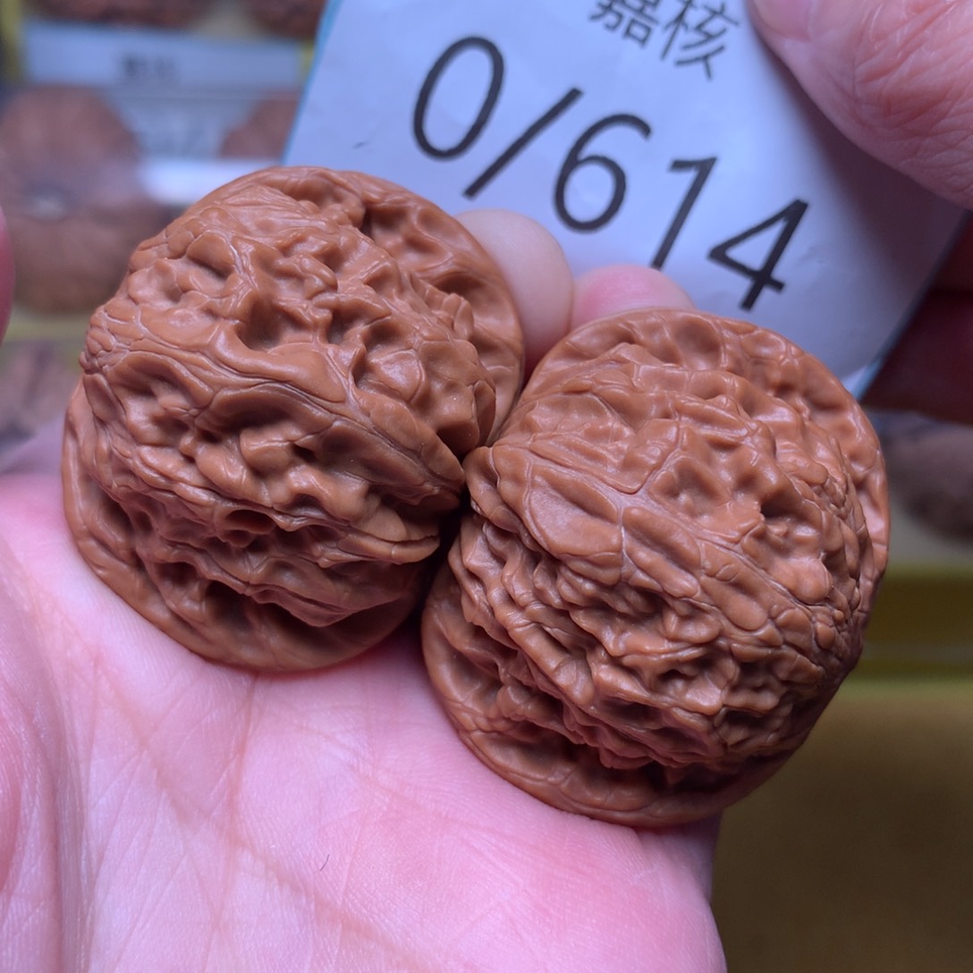 文玩核桃把件山地正磨40