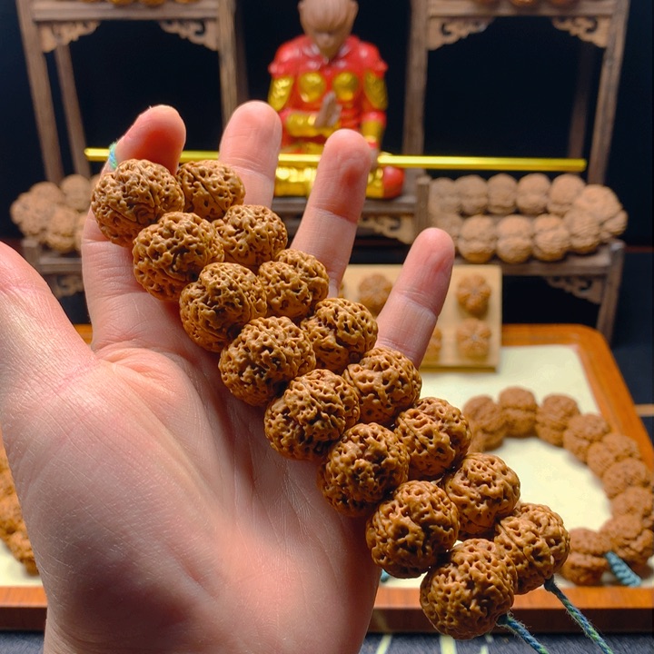 金刚菩提吊坠22尺寸玉梅花