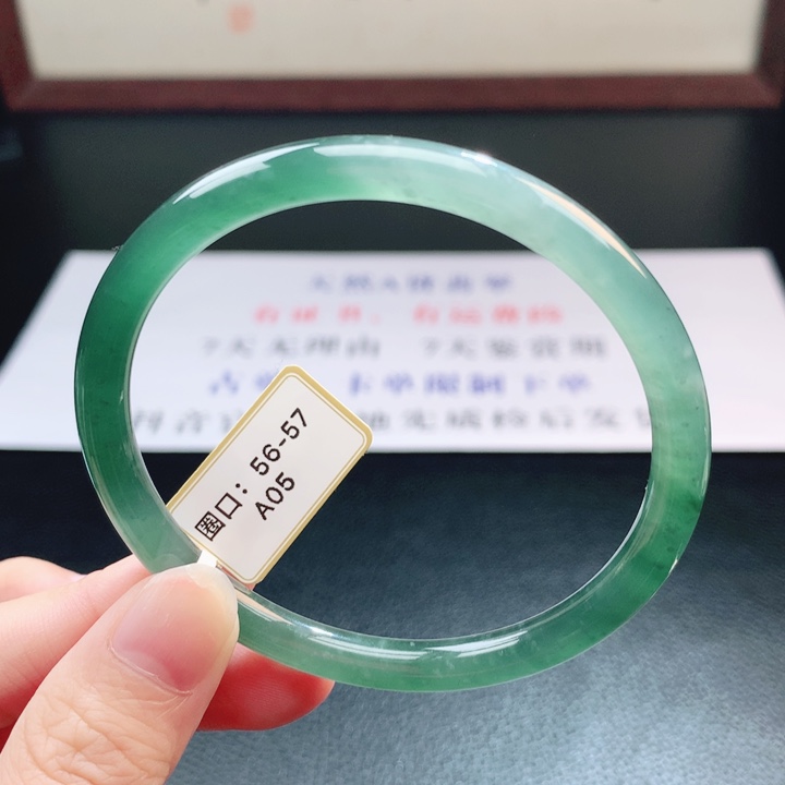 翡翠未镶嵌手镯翡翠手镯108