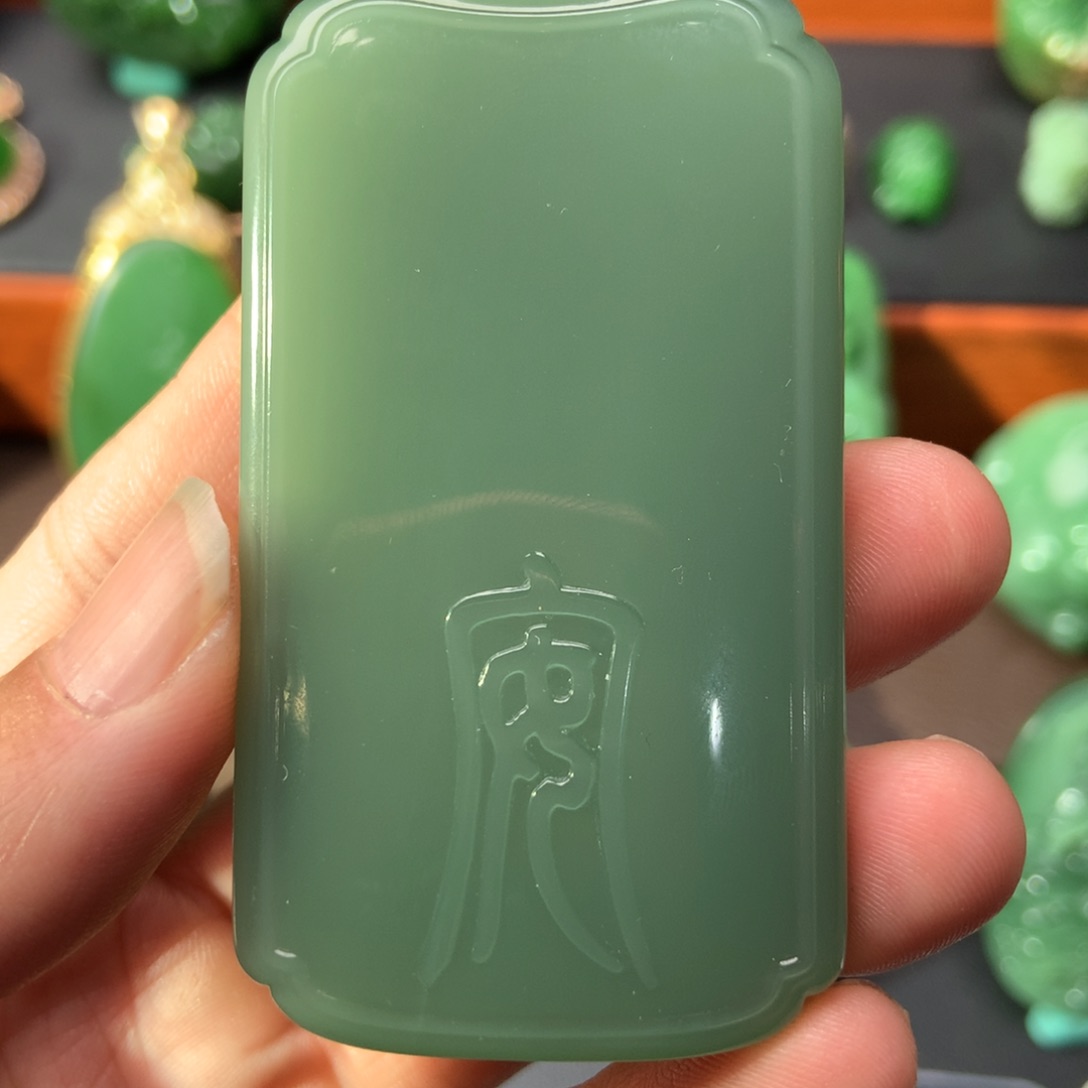 和田玉颈饰未镶嵌应*