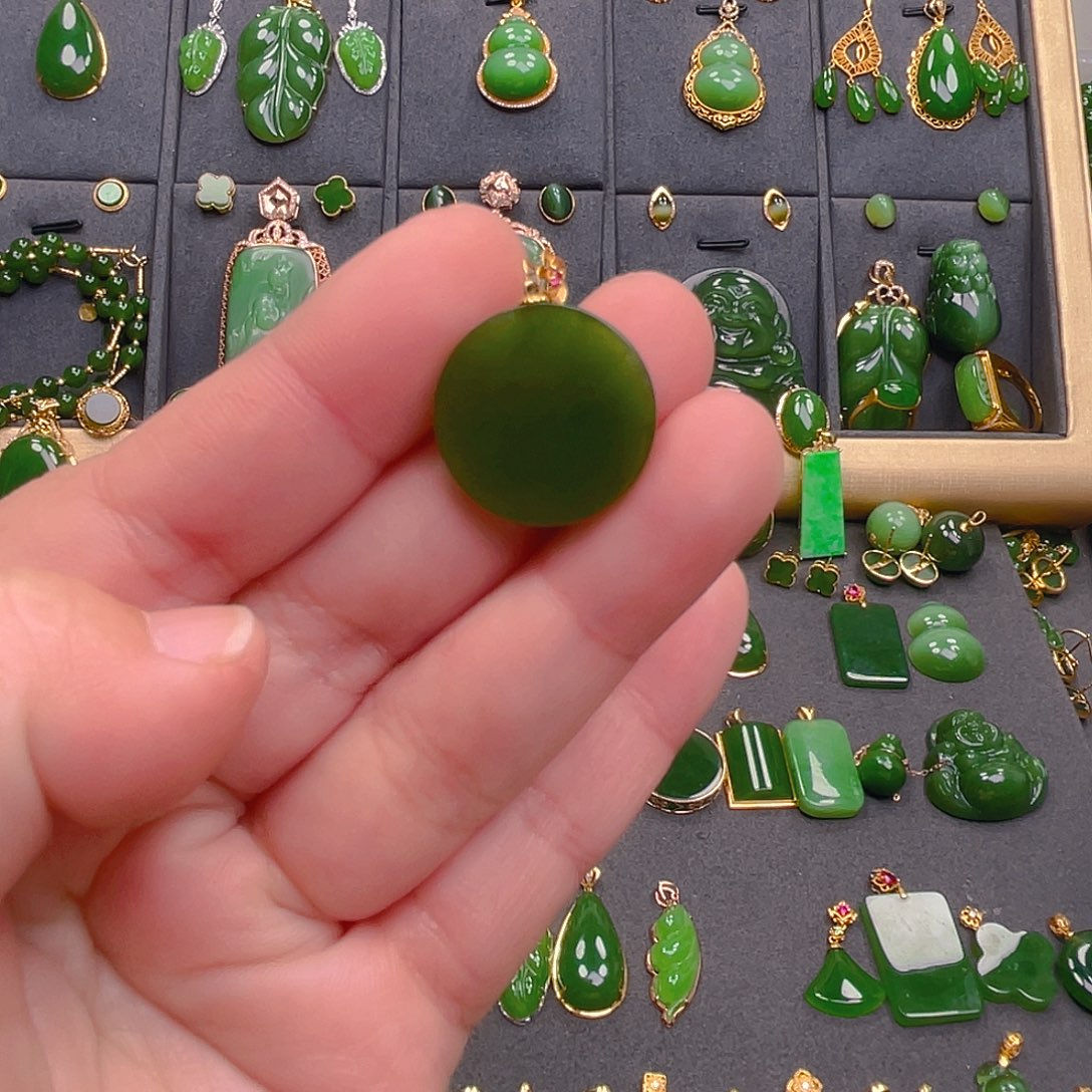 和田玉（碧玉）吊坠(不含链)18K金镶嵌398