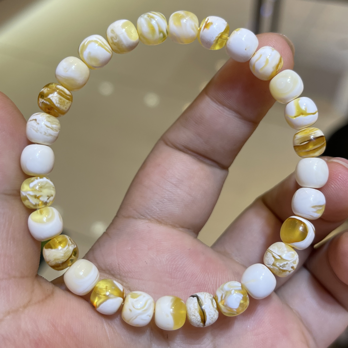 7.6m收藏级金瓷白溶洞蜜蜡老型手串溶洞拉丝精品