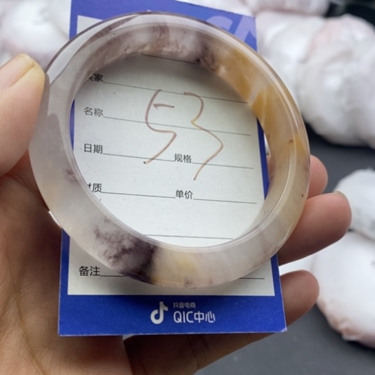 石英质玉未镶嵌手镯