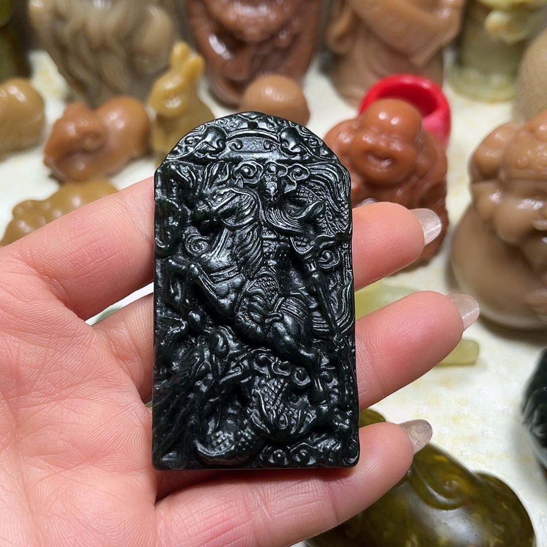 白玉菩提吊坠白玉菩提吊坠