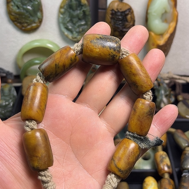 岫岩河磨玉（透闪石质玉）未镶嵌手链