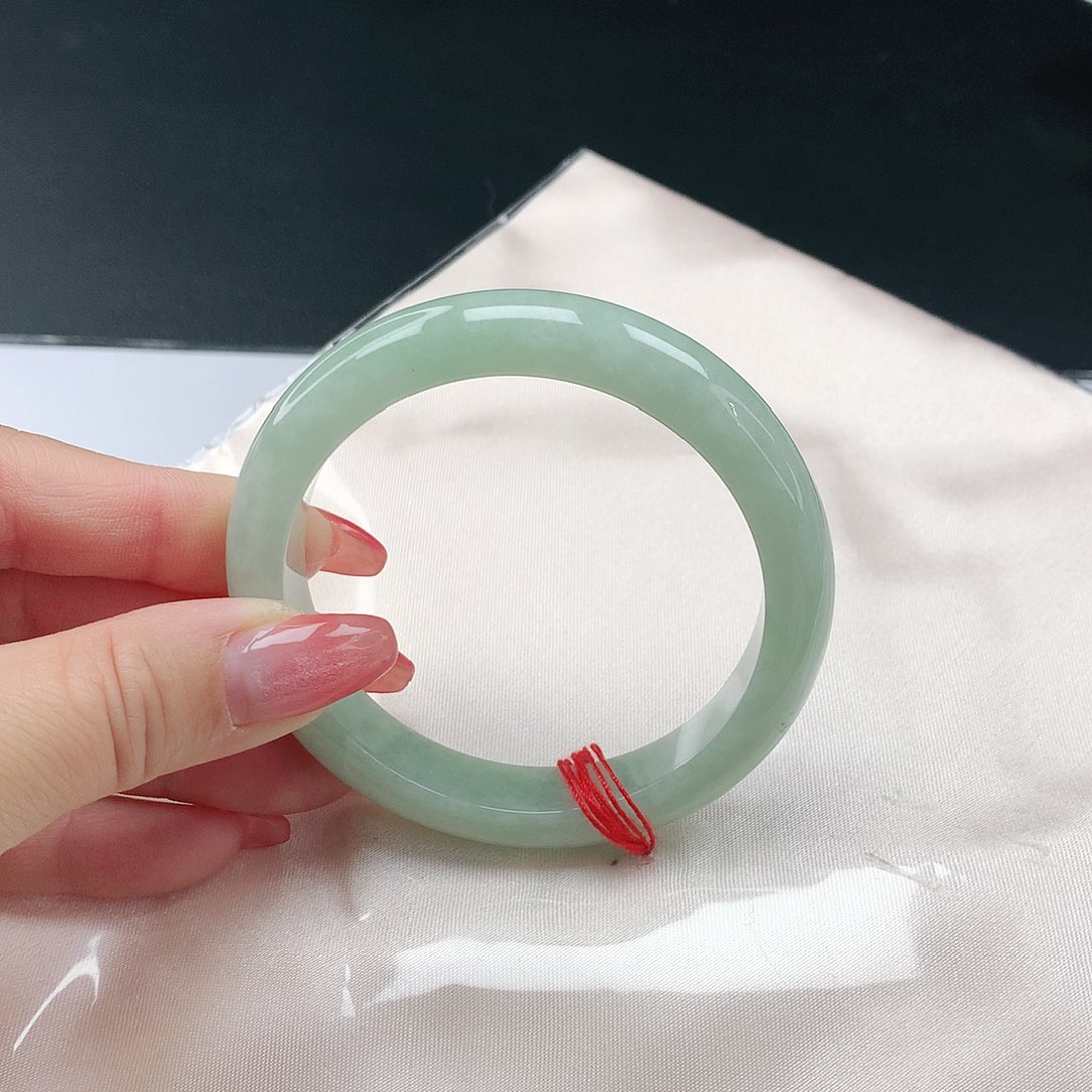 翡翠手镯未镶嵌翡翠728