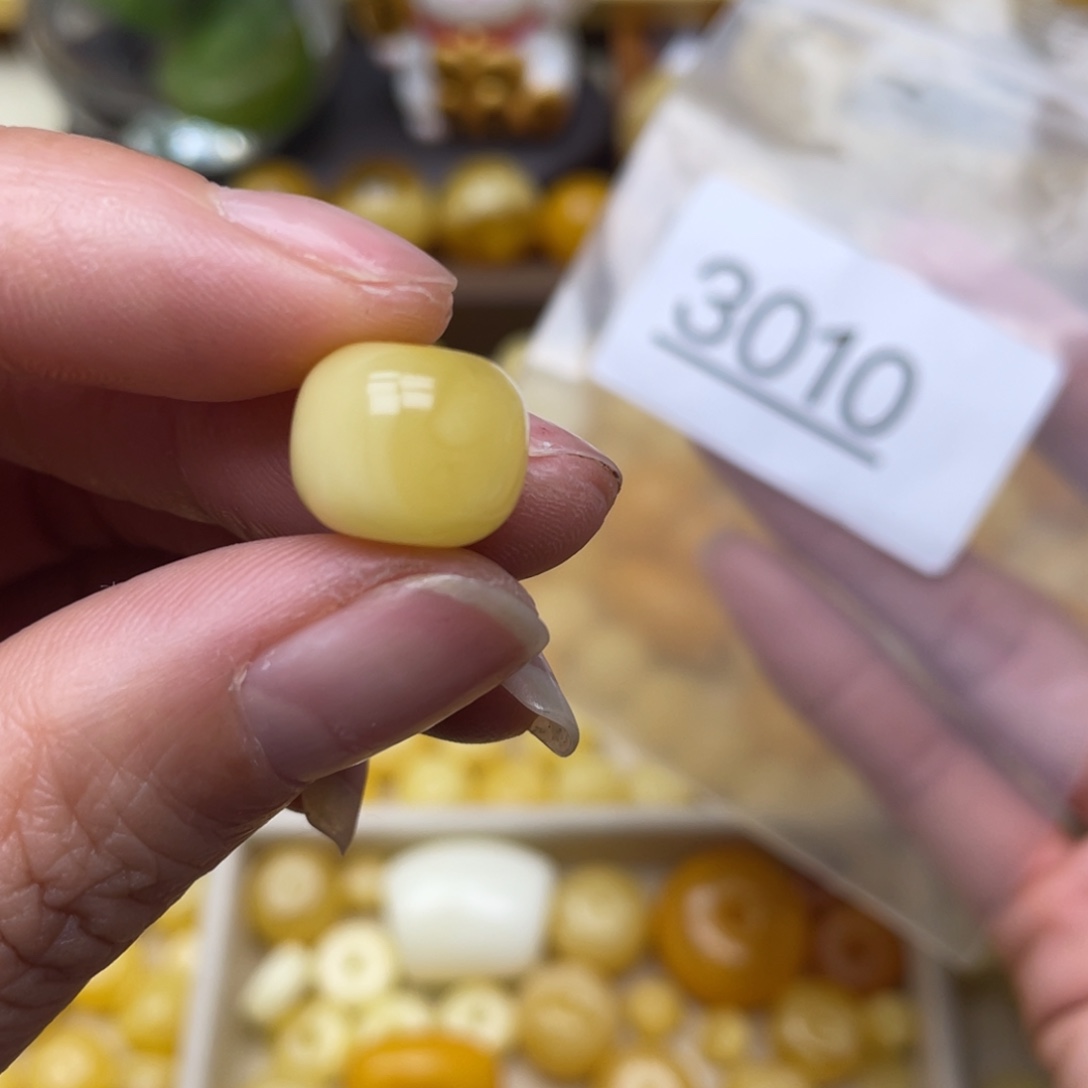 琥珀珠宝奇石未镶嵌12.8