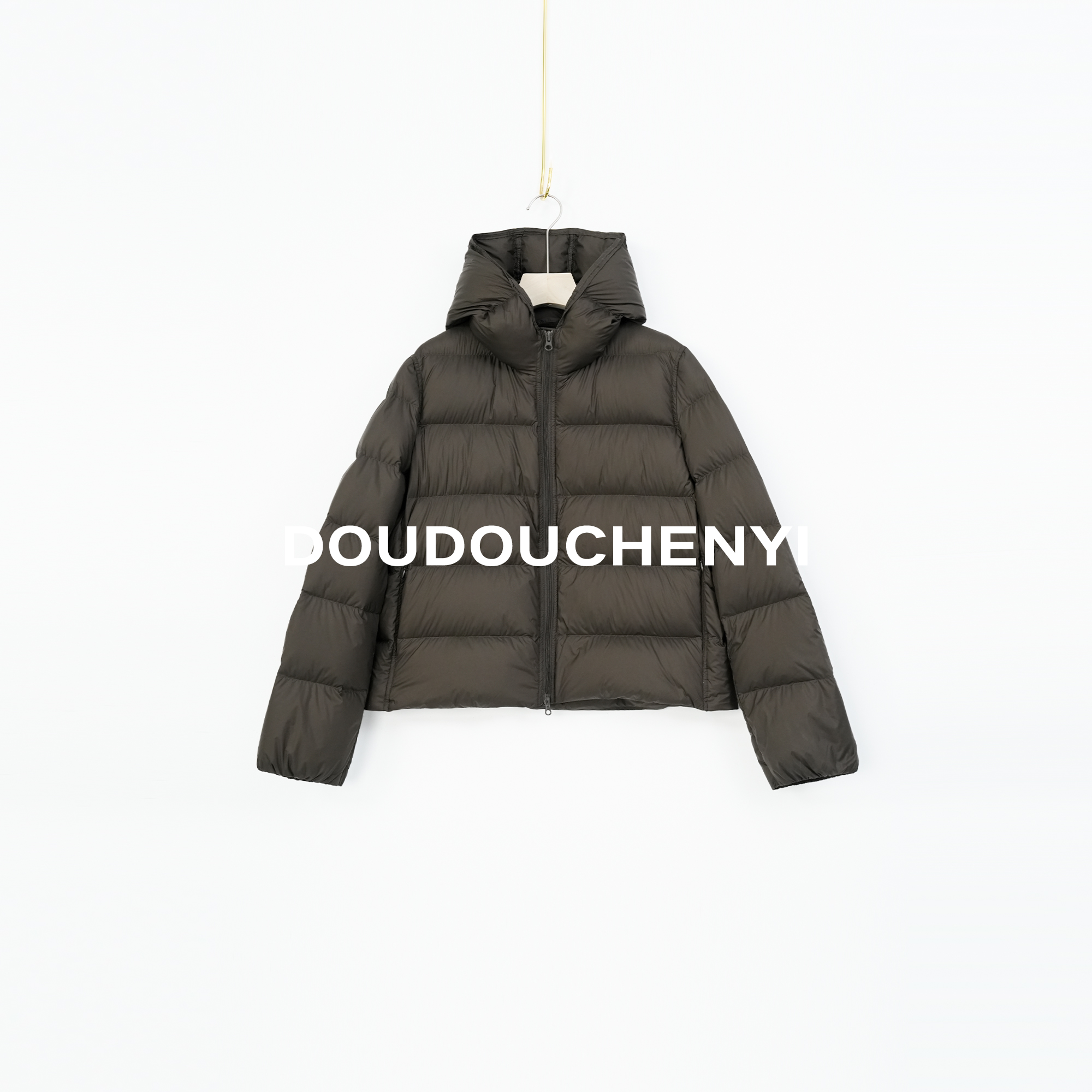 【DOUDOUCHENYI】95白鹅绒女士连帽休闲羽绒服-7813