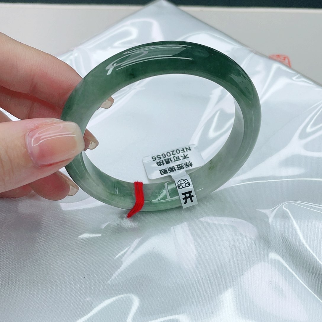 翡翠手镯未镶嵌正56.5