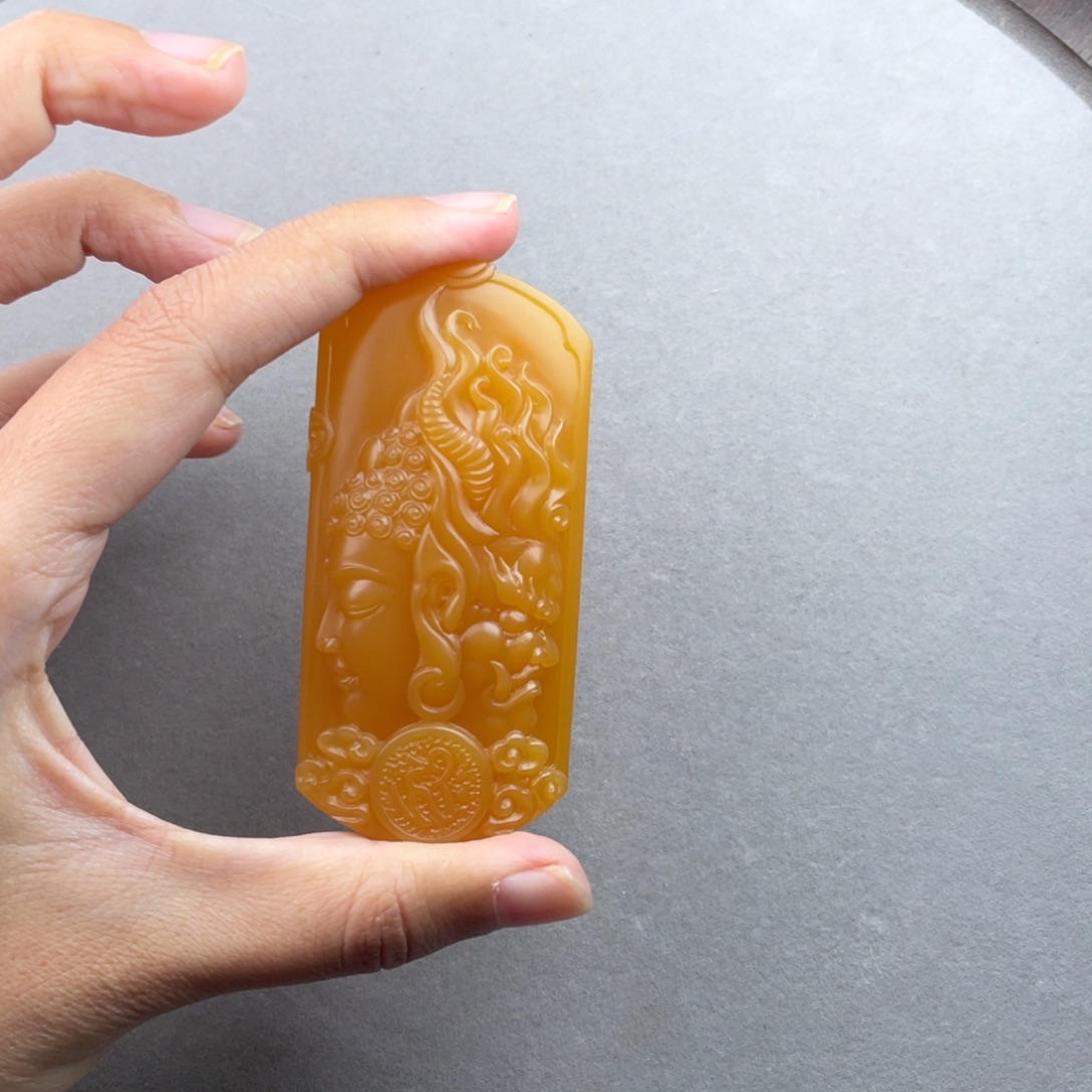 九***天石英质玉（缅黄）未镶嵌吊坠(不含链)