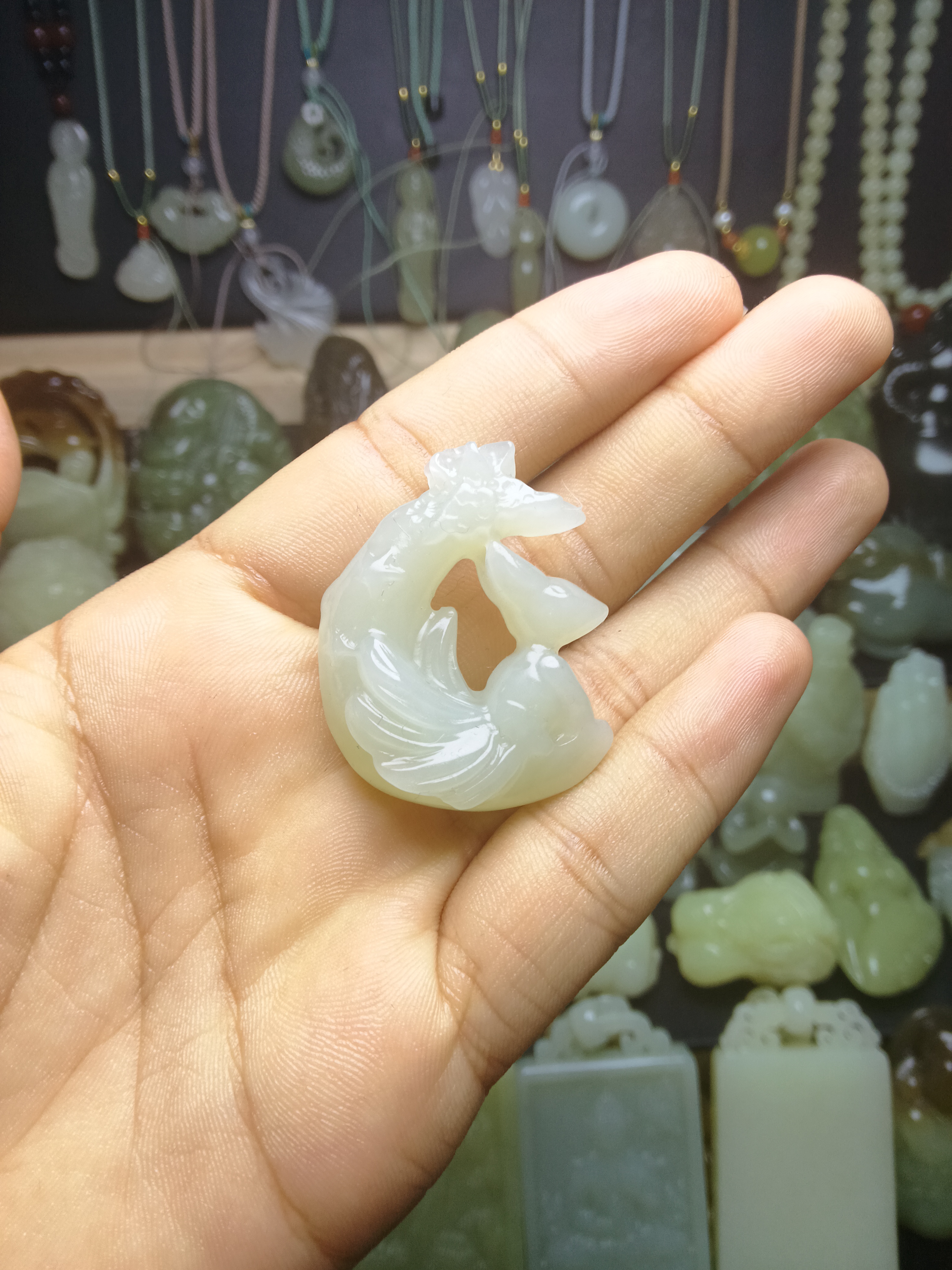 冰晴水镂空九尾狐锁骨坠精美设计女款玉石