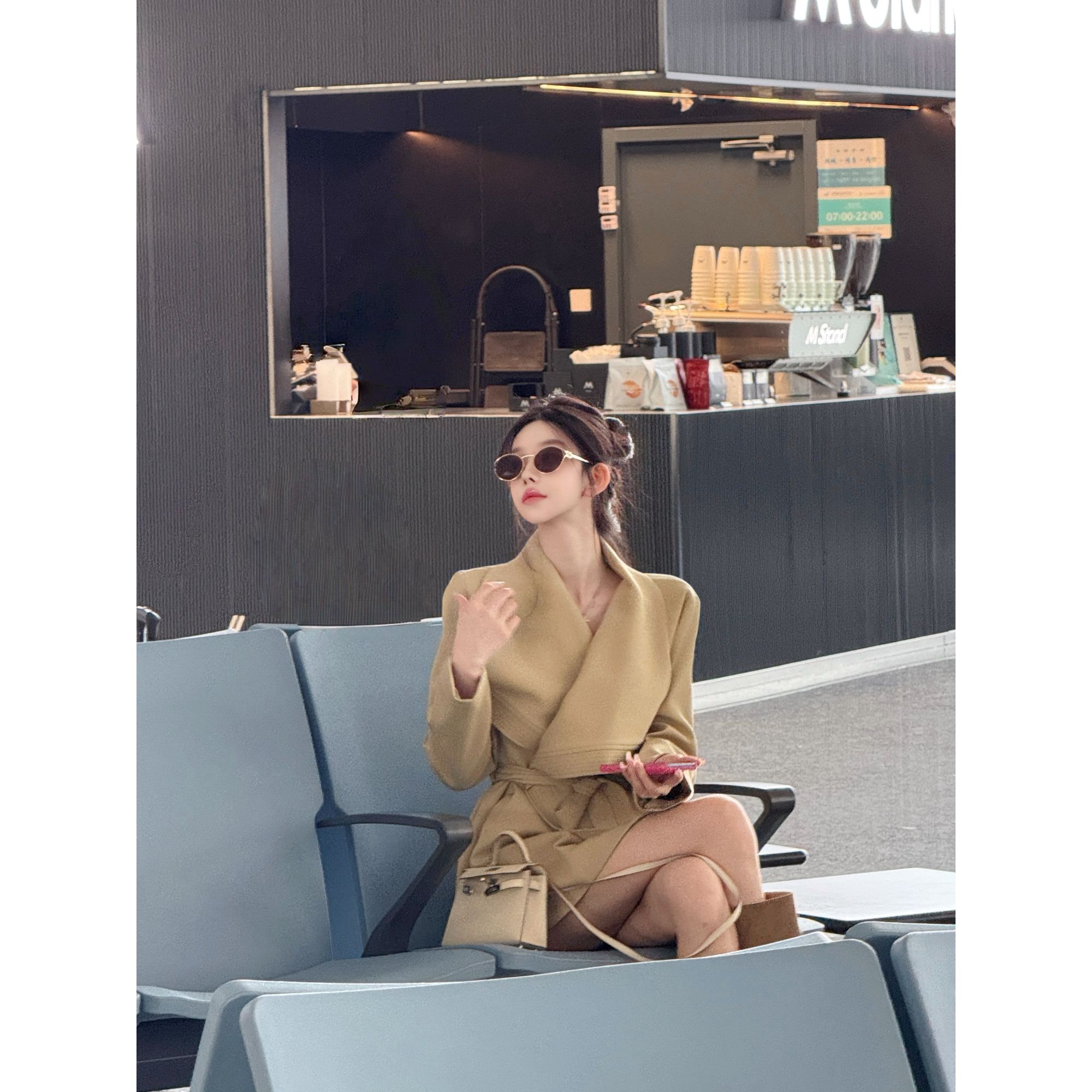 卡其色短款风衣外套女2025年春秋新款高级感宽松大翻领小个子大衣
