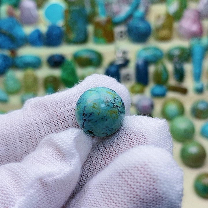 绿松石配饰未镶嵌