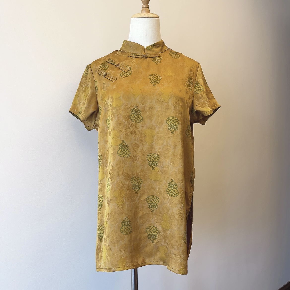 真丝上衣女夏季100%桑蚕丝香云纱花罗立领短袖奥黛新中式金葫芦