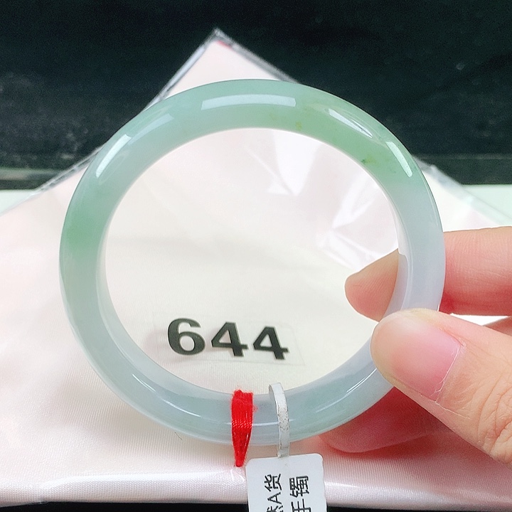 未镶嵌手镯翡翠翡翠手镯