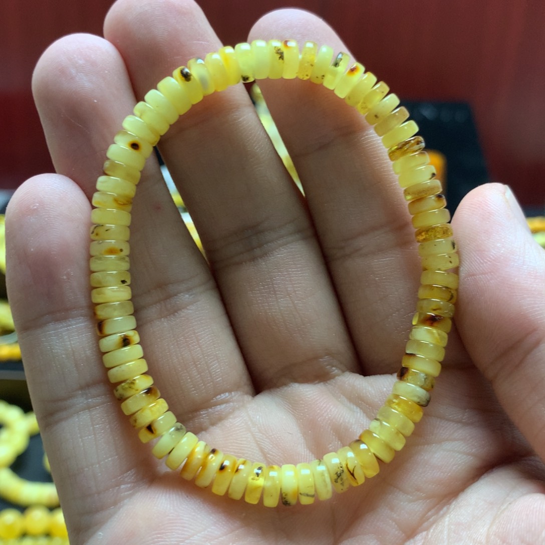 未镶嵌琥珀珠宝奇石