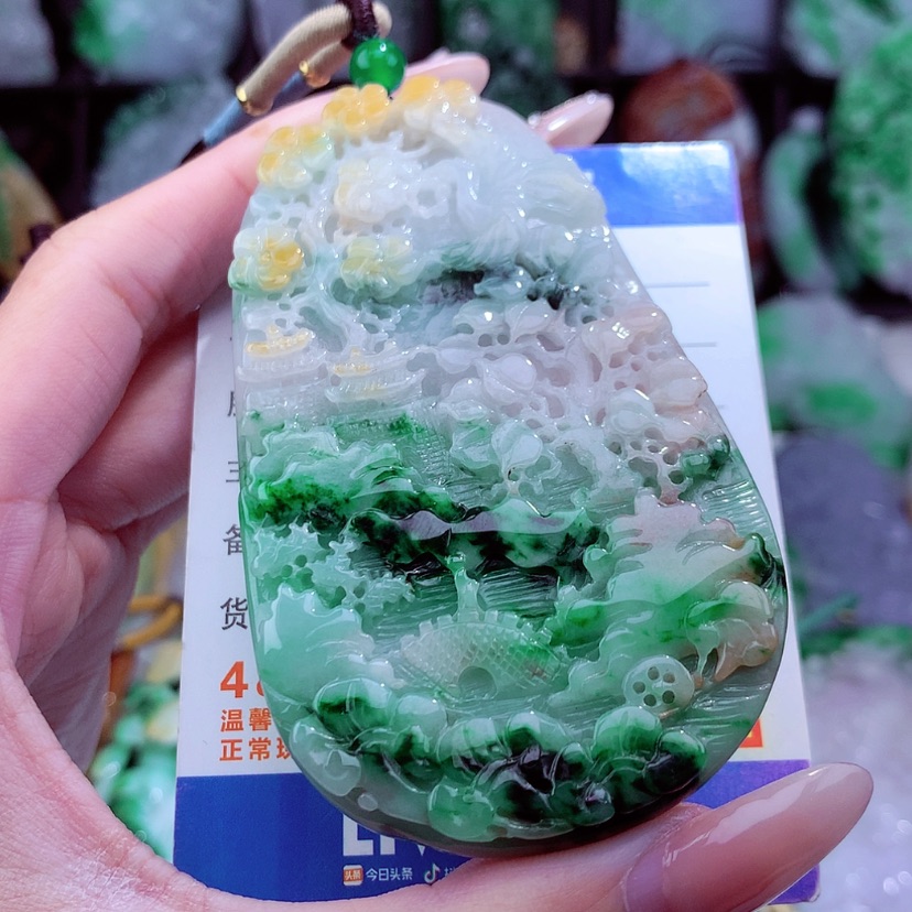 【闪购商品】翡翠颈饰未镶嵌挂件