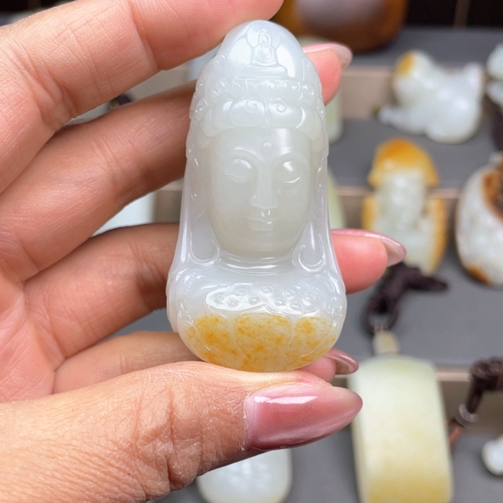 颈饰未镶嵌和田玉