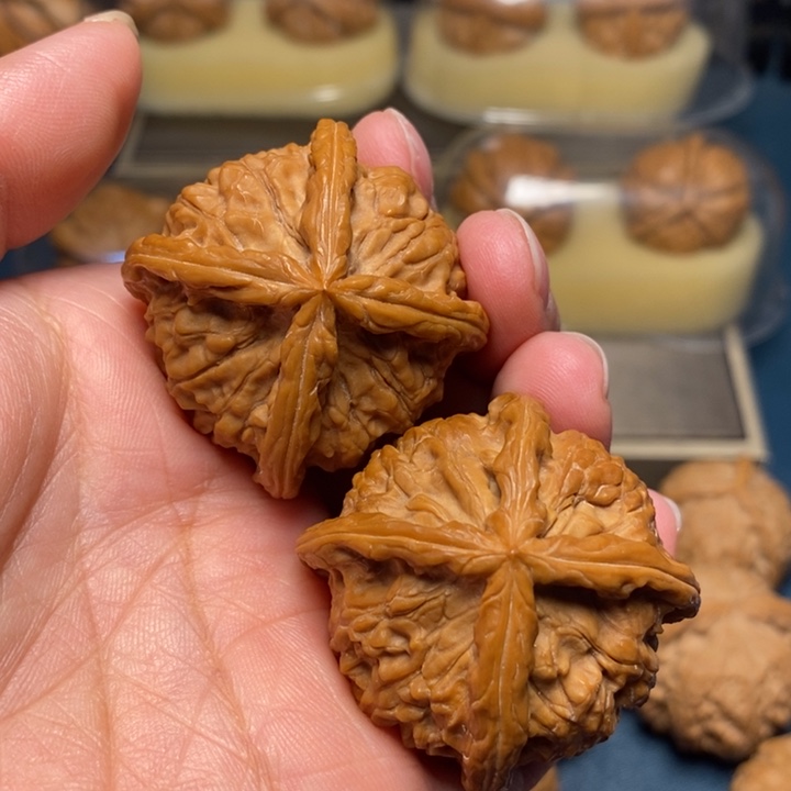 【闪购商品】文玩核桃把件天**小四棱