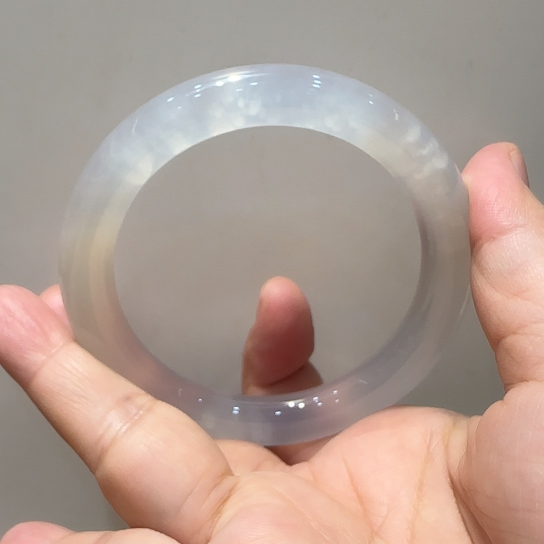 贝***塔玛瑙/玉髓手镯未镶嵌