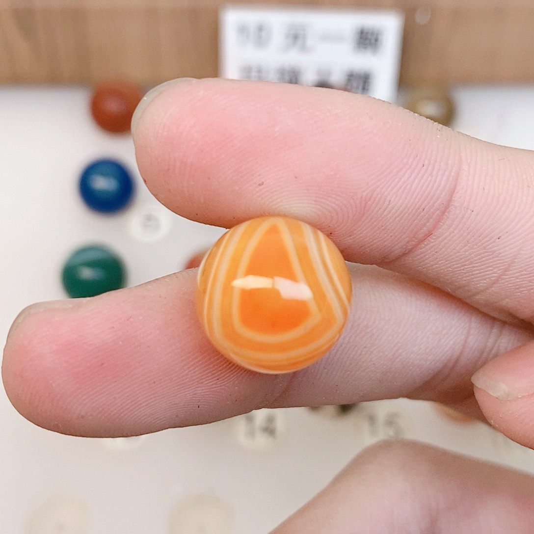 浅***喜玛瑙/玉髓未镶嵌卡14m左右缠丝玛瑙