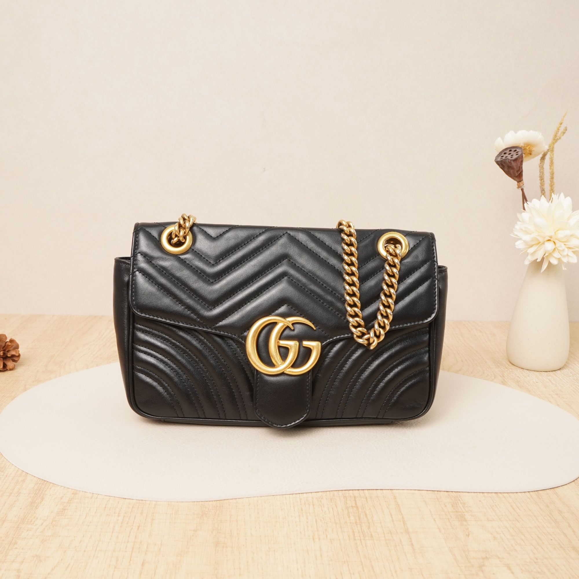 95新 GUCCI/古驰 古驰马蒙26中号黑金牛皮/26*7*15DS026180