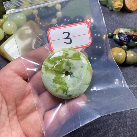 未镶嵌蛇纹石玉手链