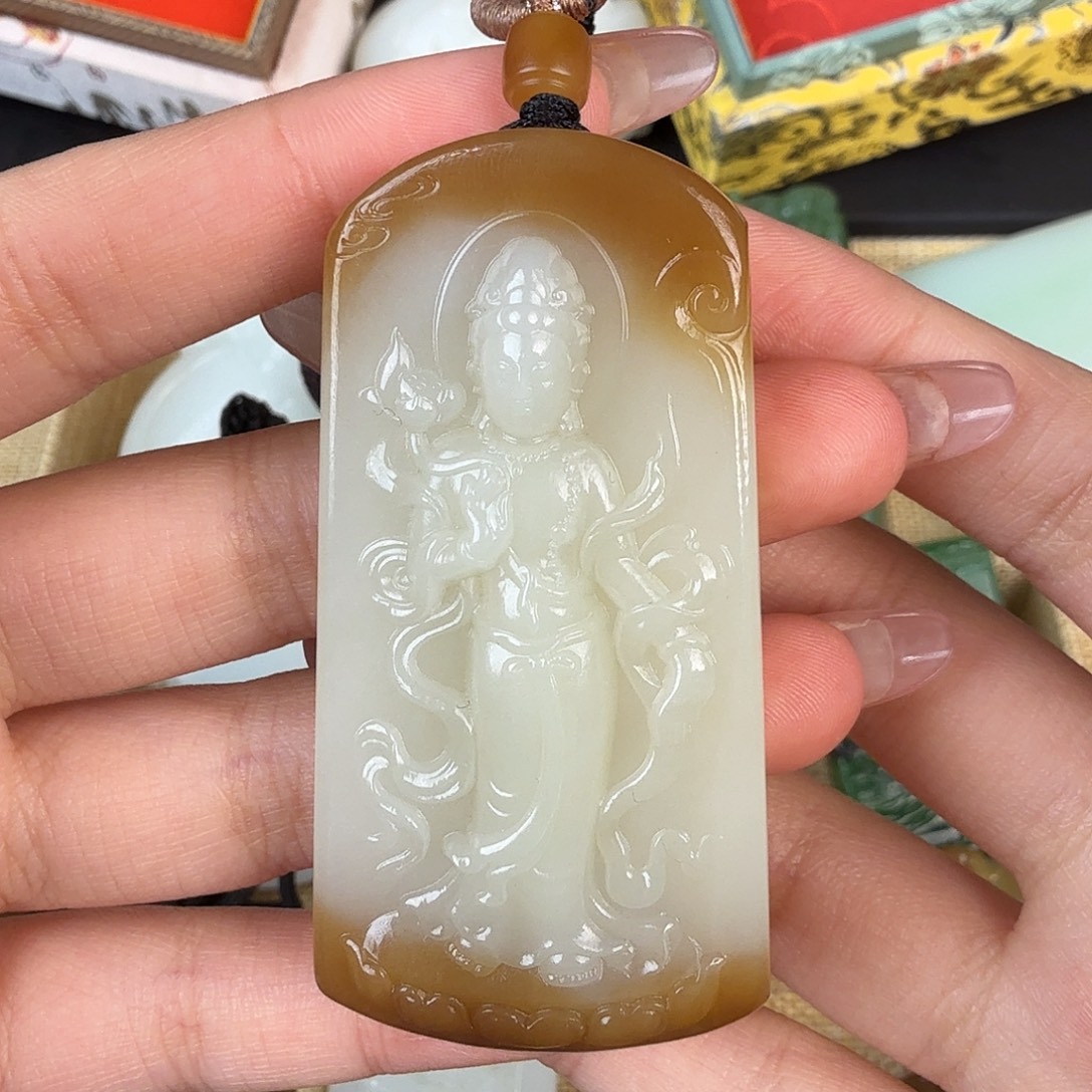 山***岚和田玉未镶嵌挂件