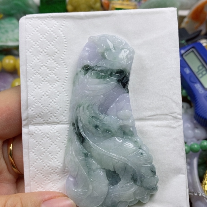 翡翠吊坠(赠链)未镶嵌