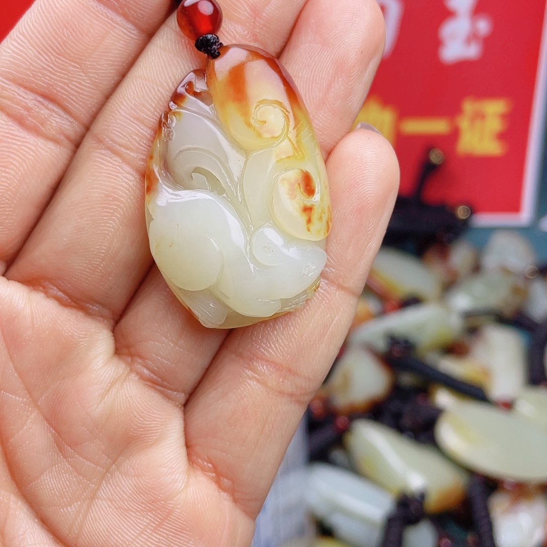 和田玉颈饰未镶嵌